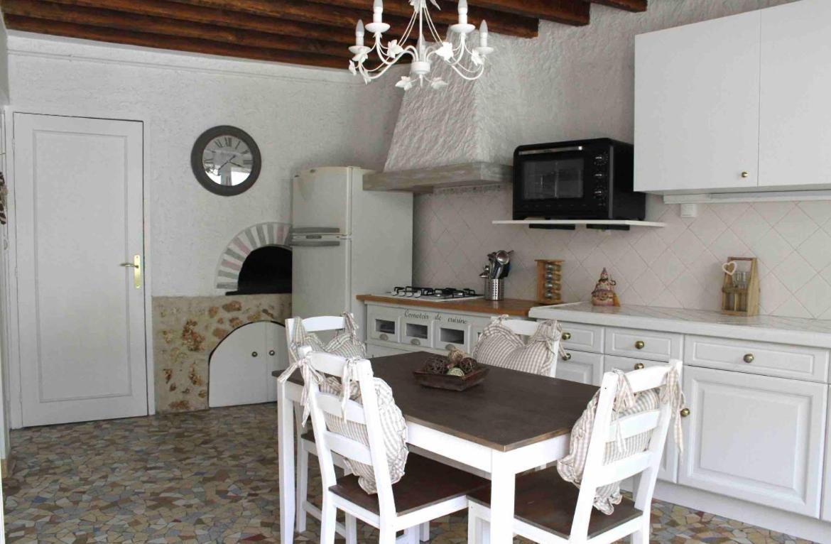 Chambres A La Maison Hermitage Aincourt Esterno foto