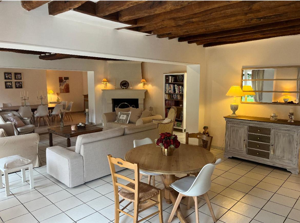 Chambres A La Maison Hermitage Aincourt Esterno foto